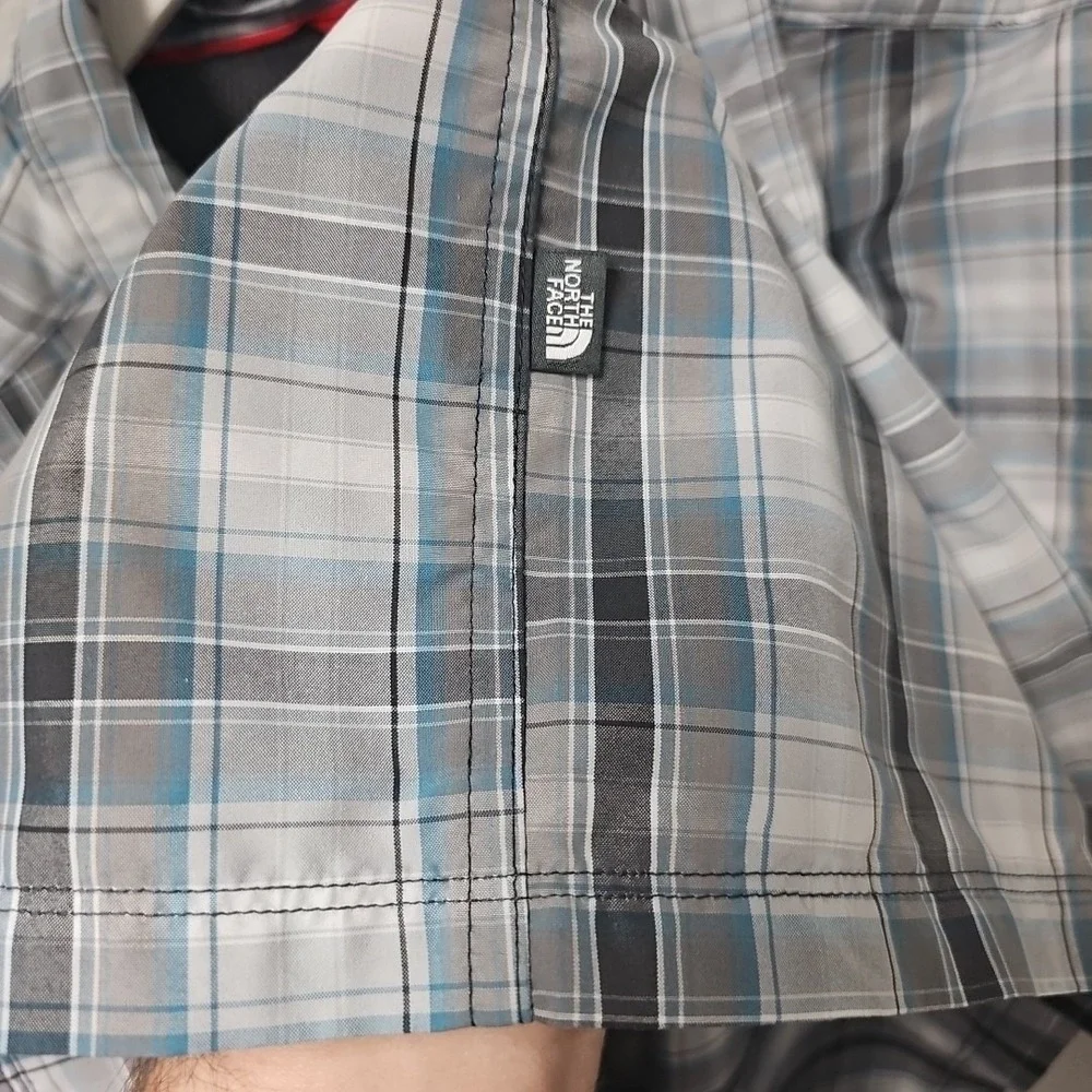 The North Face Shirt Mens‎ XXL Pine Knot Grey Woven Plaid Button Up Short Sleeve